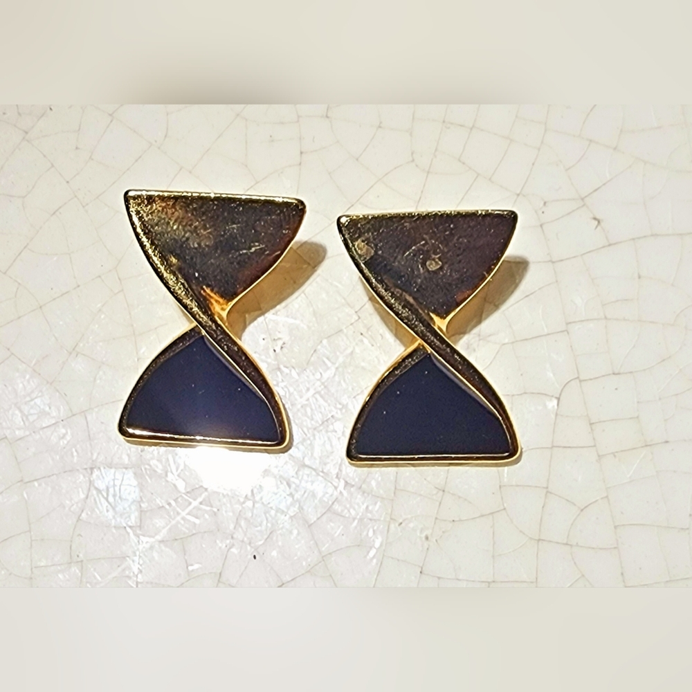 Vintage Avon Hourglass Earrings Pierced Black Gold Tone Simple Classic Retro